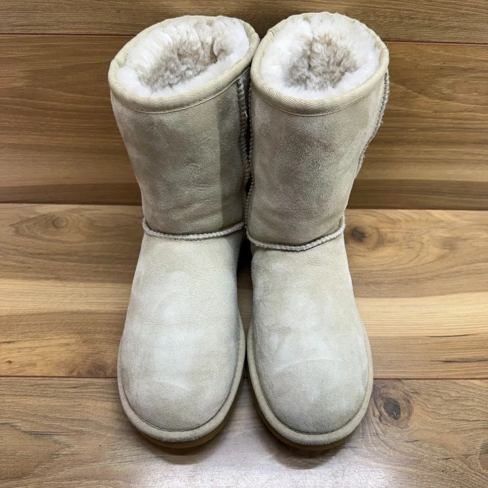 UGG Classic Short Boots Womens 7 Suede Beige Cream Shearling Sherpa Lined